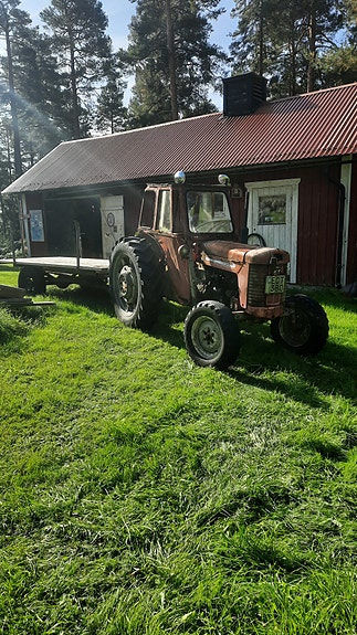 Massey Ferguson 65 2 of 2