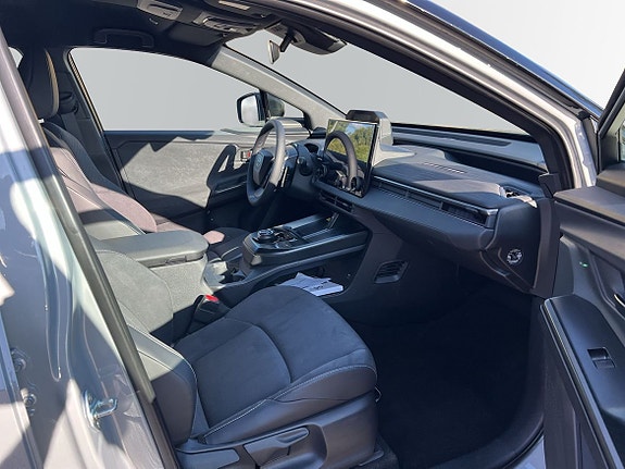 Toyota C-HR 6 of 28