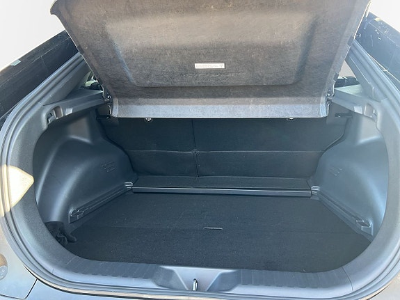 Toyota C-HR 10 of 28