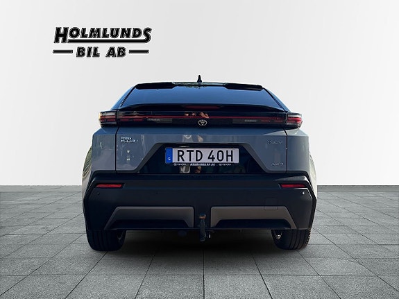 Toyota C-HR 4 of 28