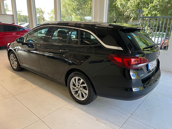 Opel Astra 2 of 7