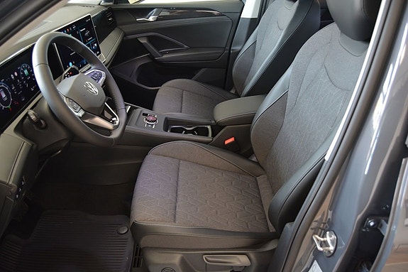 Volkswagen Tiguan 9 of 16