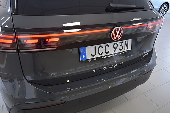 Volkswagen Tiguan 15 of 16
