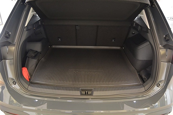 Volkswagen Tiguan 13 of 16