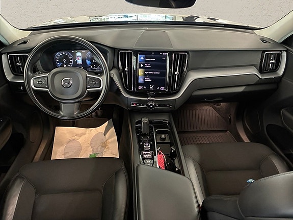 Volvo XC60 5 of 11