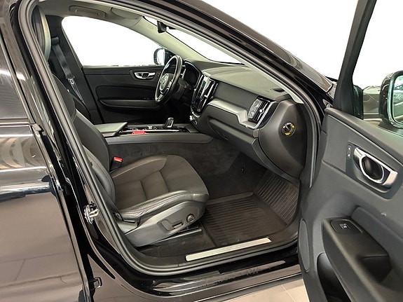 Volvo XC60 9 of 11