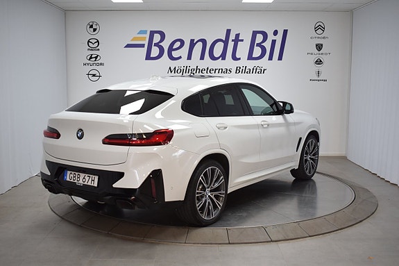 BMW X4 8 of 24