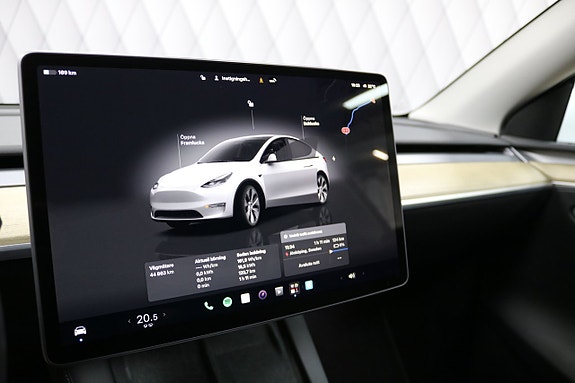 Tesla Model Y 13 of 27