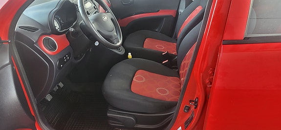 Hyundai i10 8 of 9
