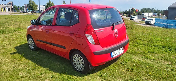 Hyundai i10 4 of 9