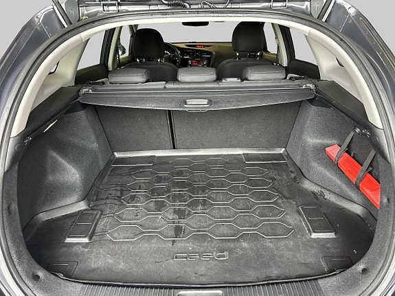 Kia Ceed 10 of 16