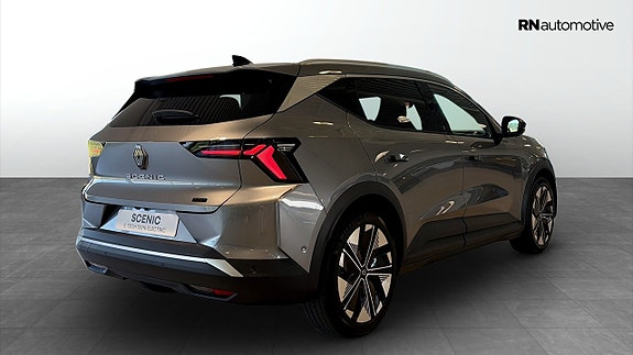 Renault Scenic E-Tech 7 of 17