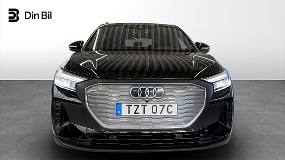 Audi Q4 e-tron 4 of 16