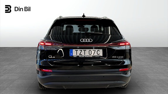 Audi Q4 e-tron 5 of 16