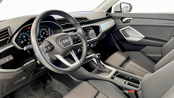 Audi Q3 8 of 15
