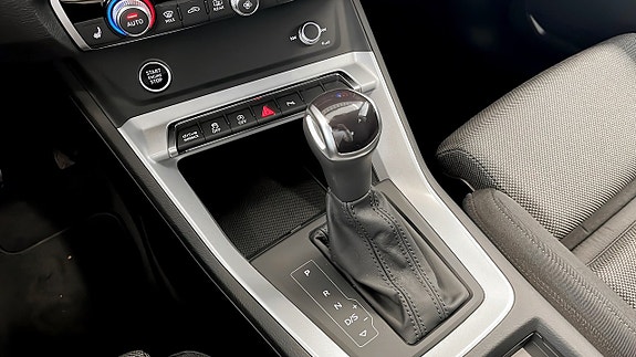 Audi Q3 13 of 15