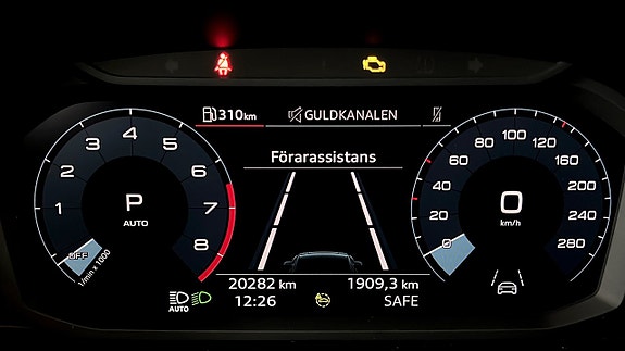 Audi Q3 14 of 15