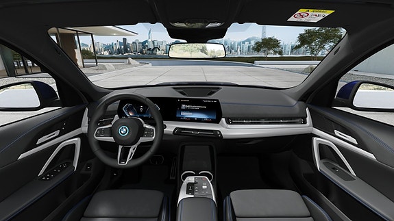BMW iX1 9 of 13
