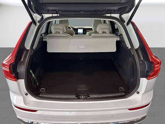 Volvo XC60 11 of 23