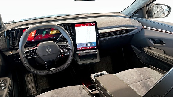 Renault Scenic E-Tech 11 of 21