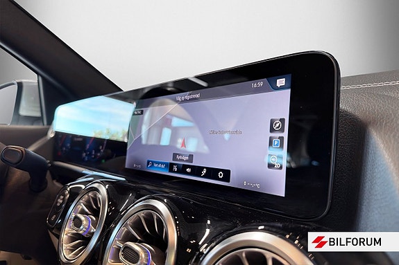 Mercedes-Benz GLA220 d 11 of 21