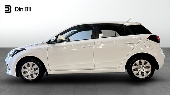 Hyundai i20 2 of 16