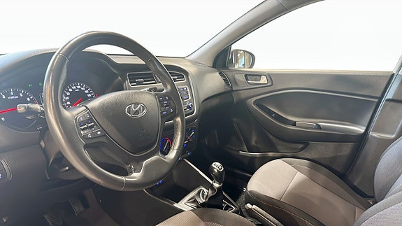 Hyundai i20 7 of 16