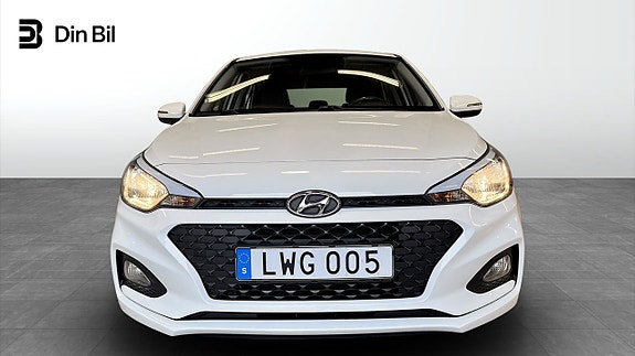 Hyundai i20 4 of 16