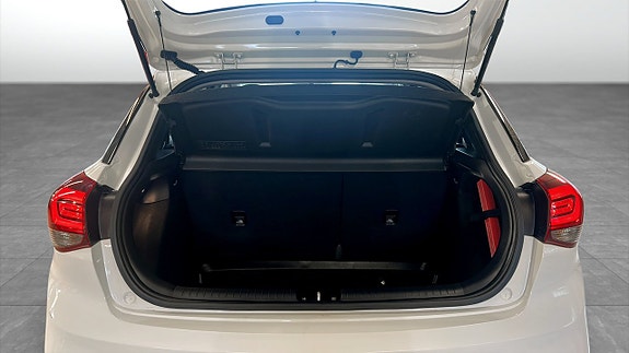 Hyundai i20 12 of 16
