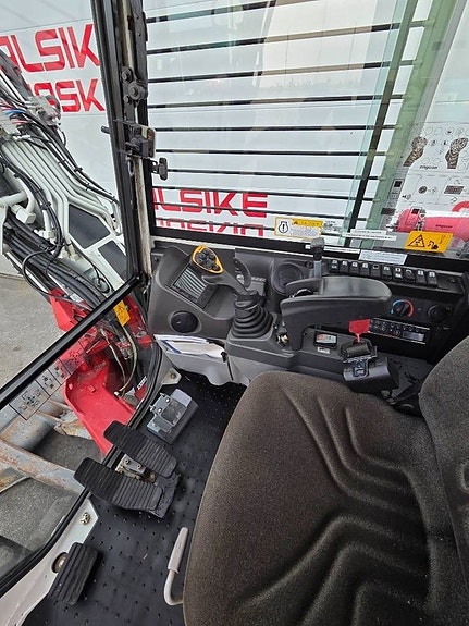 Takeuchi TB 280 FR 7 of 7