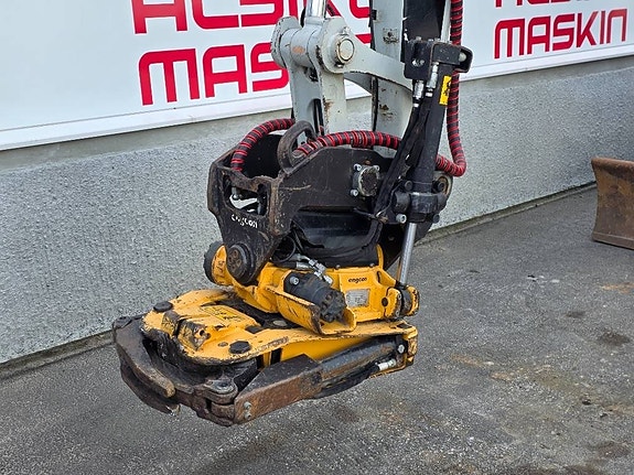 Takeuchi TB 280 FR 4 of 7