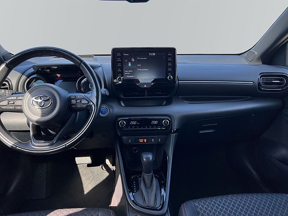 Toyota Yaris 7 of 9