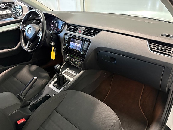 Skoda Octavia 18 of 26