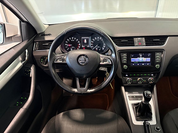 Skoda Octavia 16 of 26
