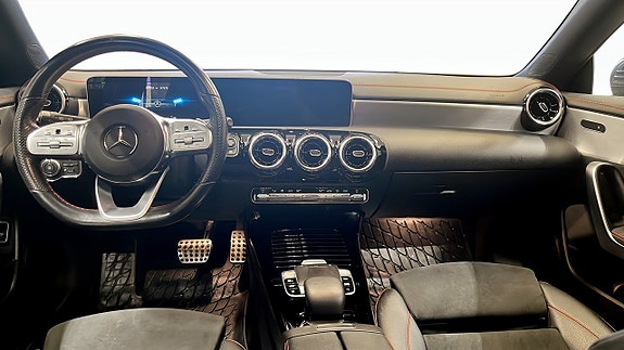 Mercedes-Benz CLA200 10 of 12