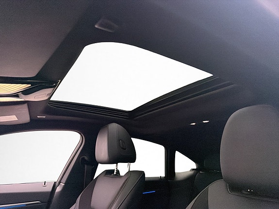 BMW i4 12 of 30