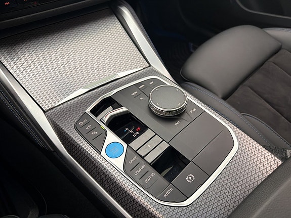 BMW i4 26 of 30