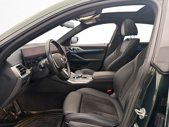 BMW i4 14 of 30
