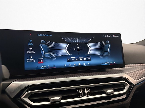 BMW i4 20 of 30