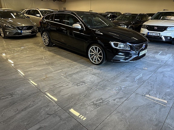 Volvo V60 2 of 26