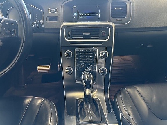 Volvo V60 13 of 26