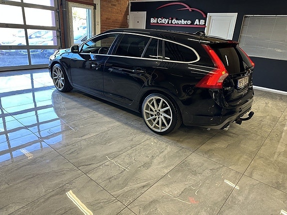 Volvo V60 4 of 26
