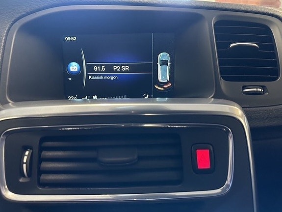 Volvo V60 8 of 26