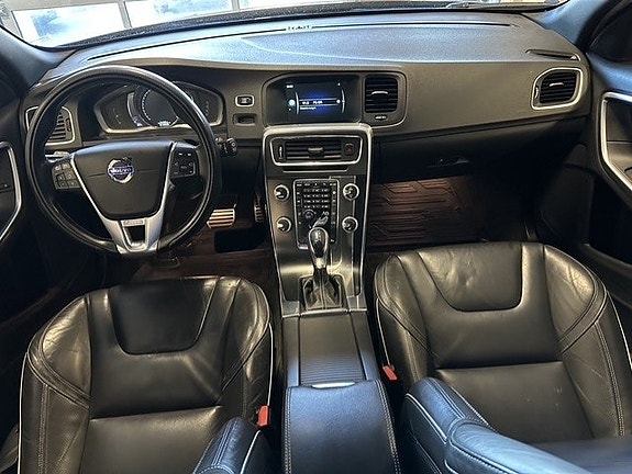 Volvo V60 23 of 26