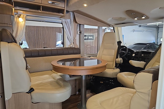 Hymer B 678 3.0 177hk Automat Hydrauliska ben/Ugn/Solcell/5-bältad 9 of 30