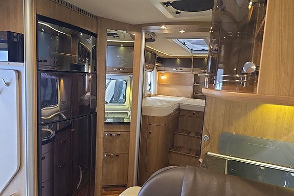 Hymer B 678 3.0 177hk Automat Hydrauliska ben/Ugn/Solcell/5-bältad 13 of 30