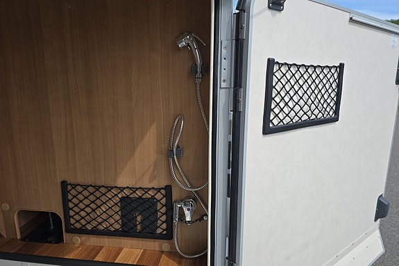 Hymer B 678 3.0 177hk Automat Hydrauliska ben/Ugn/Solcell/5-bältad 26 of 30