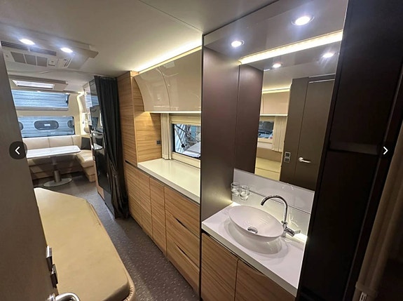Adria Alpina 763 UK Premium barnkammarvagn med skinninred 5 of 12