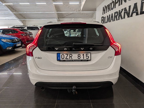 Volvo V60 4 of 16