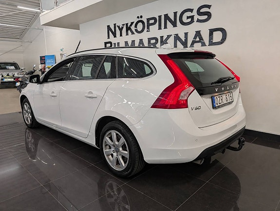 Volvo V60 3 of 16